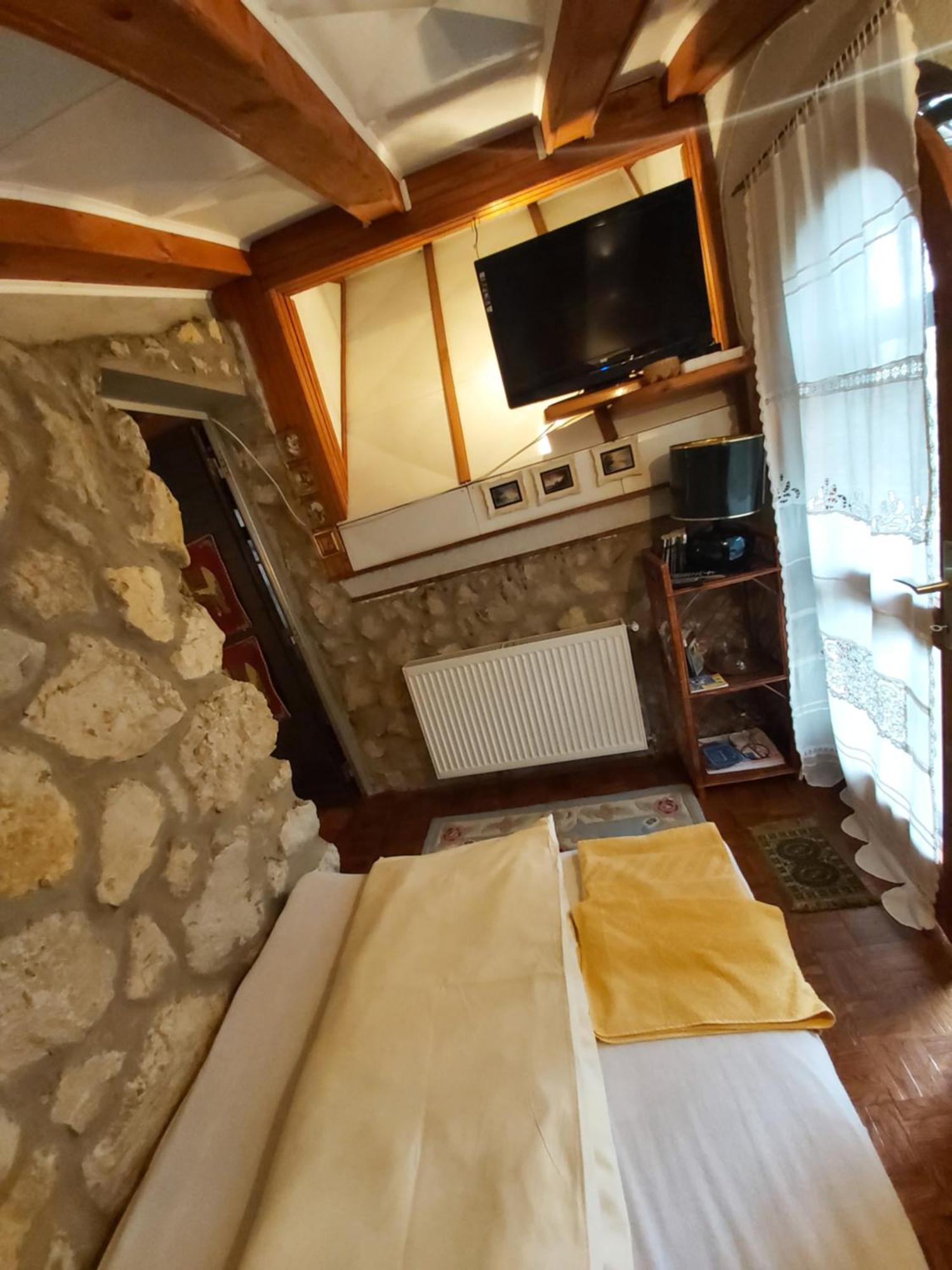 Guesthouse Bajka Vinci Cameră foto