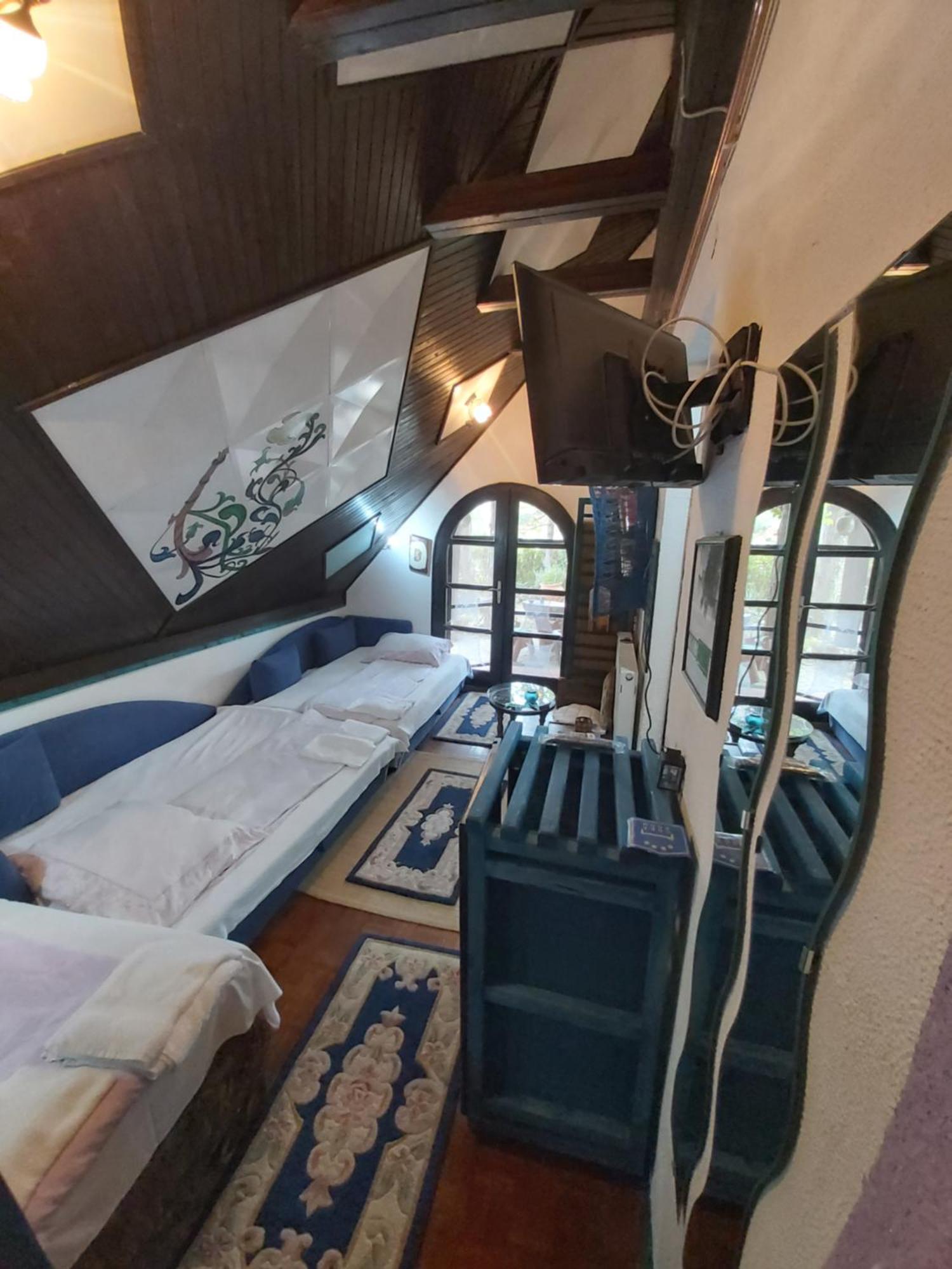 Guesthouse Bajka Vinci Cameră foto